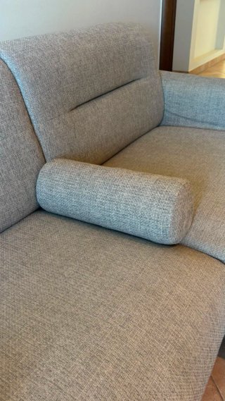 Divano angolare tessuto e legno