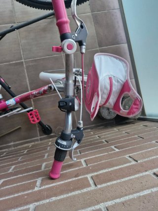 Bicicleta Decathlon niña B'Twin 20 pulgadas