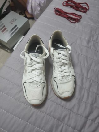 Zapatillas Munich Blancas y Rojas como nuevas