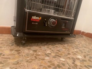 2 Estufas de queroseno Zibro RCA-86B En Perdiguera