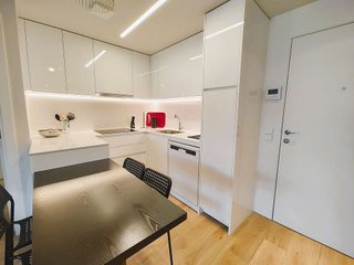 Piso en alquiler en Valdeacederas en Madrid