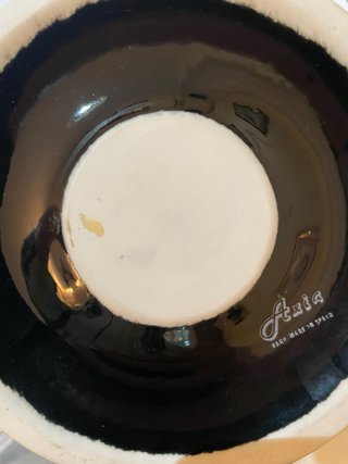 Figura axia de porcelana mujer y perro