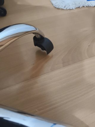 Silla de oficina ergonómica negra