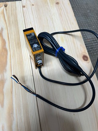 Fotocélula Omron E3S-LS20XB4