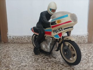Moto de Juguete Clásica con Piloto