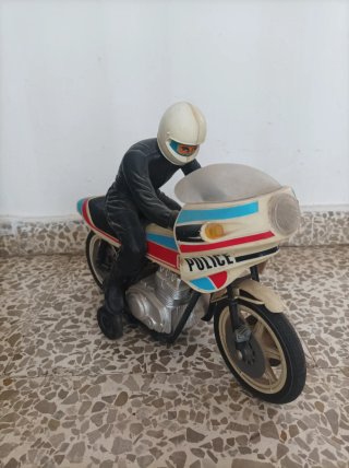 Moto de Juguete Clásica con Piloto