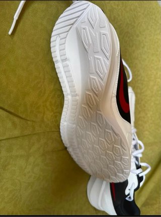 Zapatillas Nike Blancas y Negras