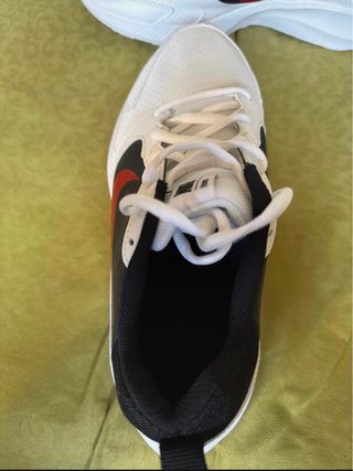 Zapatillas Nike Blancas y Negras