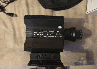 Moza Racing R12 Direct Drive (12 Nm) + Table Clamp