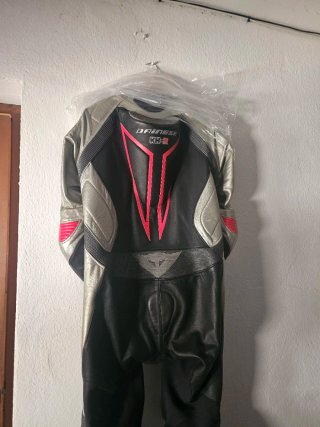 Mono Dainese R laguna seca. Cuero 1 pieza