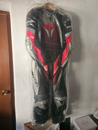Mono Dainese R laguna seca. Cuero 1 pieza