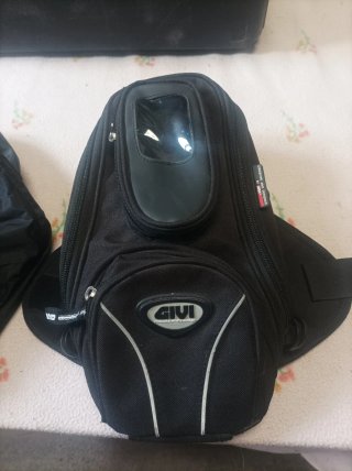 Mochila para moto clásica.