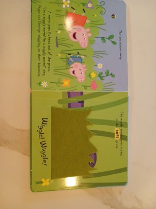 Peppa Pig: Peppa's Tiny Creatures Touch-And-Feel