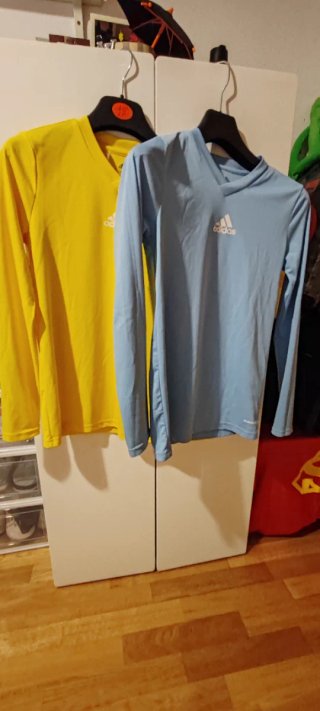 2 Camisetas Térmicas Adidas Azul y Amarilla.