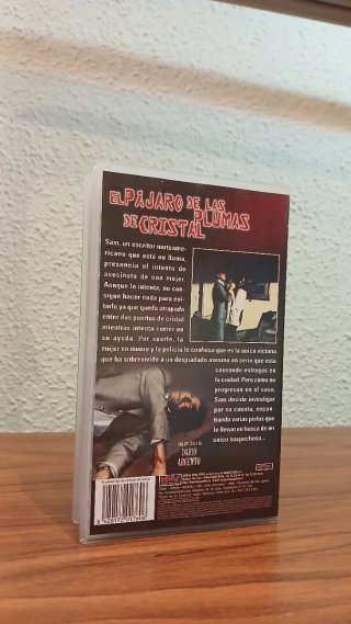 El Pájaro de las Plumas de Cristal VHS