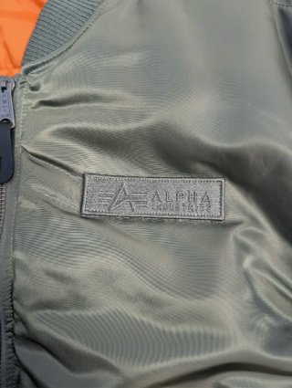 Chaqueta Alpha Industries Gris Talla L. Wolfhounds