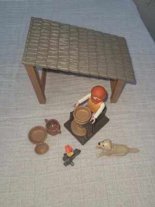 Lote 12. Playmobil Alfarero