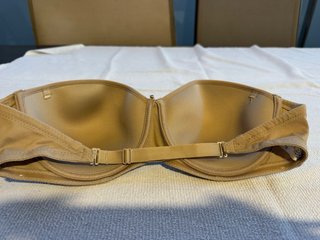 Sujetador Selene sin tirantes beige