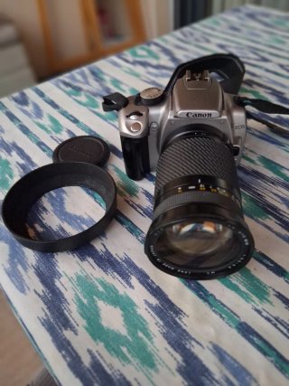 Camara CanonEOS Digital Rebel XT y Lente Cosina 2