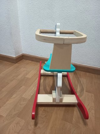 Caballito balancín de madera infantil