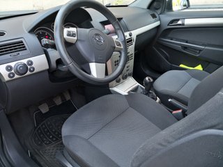 Opel Astra SW 1.9 CDTi, año 2007