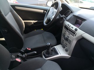 Opel Astra SW 1.9 CDTi, año 2007