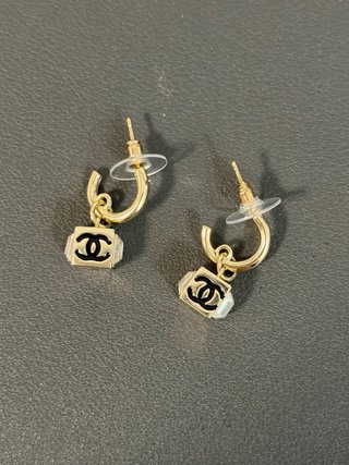 Pendientes Chanel CC Dorados y Negros