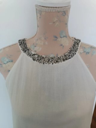 Vestido blanco con pedrería