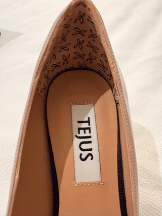 Zapatos de tacón TEJUS beige nuevos