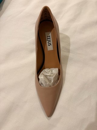 Zapatos de tacón TEJUS beige nuevos