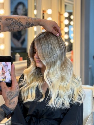 Servicio de Mechas O Balayage A domicilio.