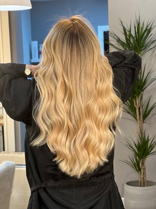 Servicio de Mechas O Balayage A domicilio.