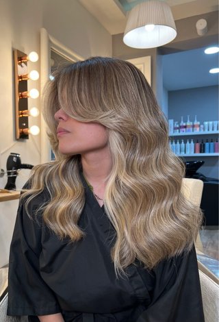Servicio de Mechas O Balayage A domicilio.