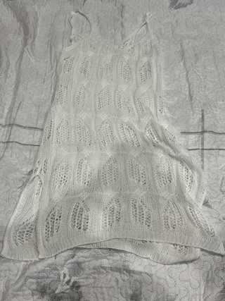 Vestido blanco de punto calado