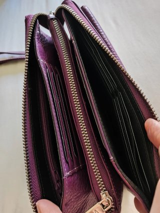 Cartera Victorio & Lucchino Morada