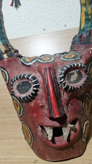 Máscara Diablo Cuero y Vidrio