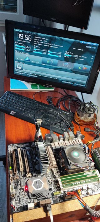 Motherboard ASUS SABERTOOTH 990FX R2.0 ( AMD AM3+)