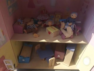 Casita de muñecas rosa