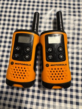 2 Walkie Talkies Motorola Naranja