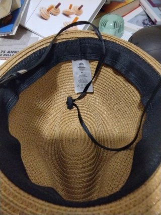 Cappello di carta Shein