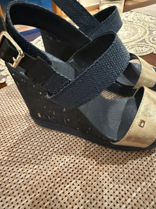 Sandalias Tommy Hilfiger Azul y Dorado Originales