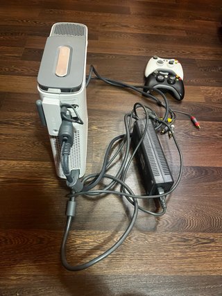 Xbox 360 Negra con Mandos y Disco Duro