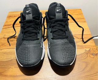 Zapatillas Nike Metcon 8 Negras y Blancas