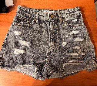 Pantaloncini Terranova neri/grigi strappati