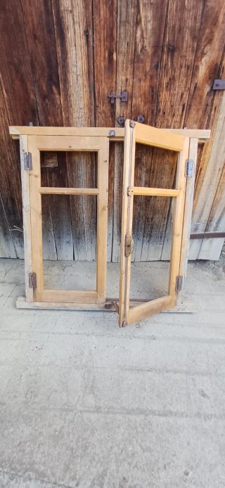 Ventanas de madera rústicas