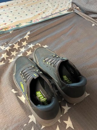 Zapatillas Skechers Swift Fit Gris y Verde