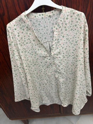 Blusa floral mujer