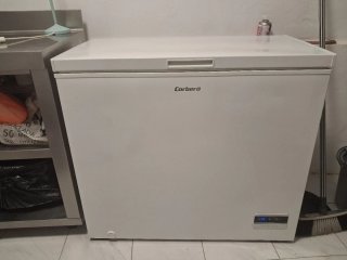 Congelador Corberó + Mesa Acero + Ollas