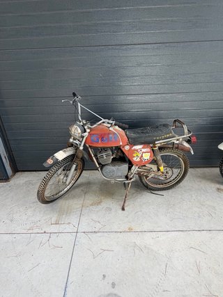 Moto Gilera Enduro 50 Roja y Amarilla