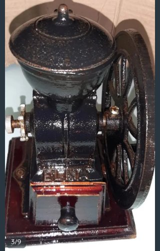 Molinillo de café antiguo